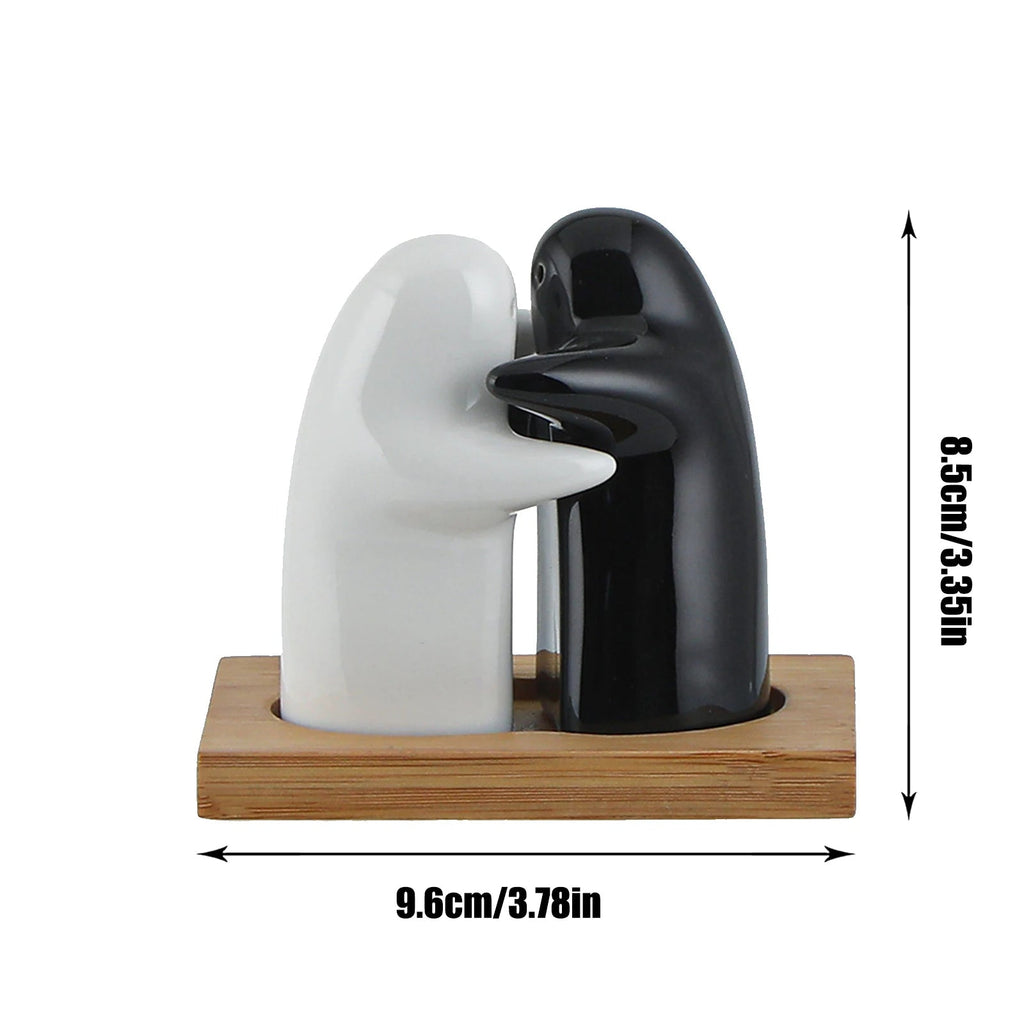2PCS Love Hug Seasoning Shakers Sets